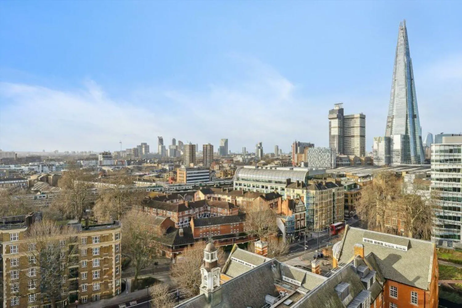 Stunning Duplex Penthouse Over 2200 Sq Ft Sleeps 8 With Jacuzzi Rooftop Views Of The City Apartment London