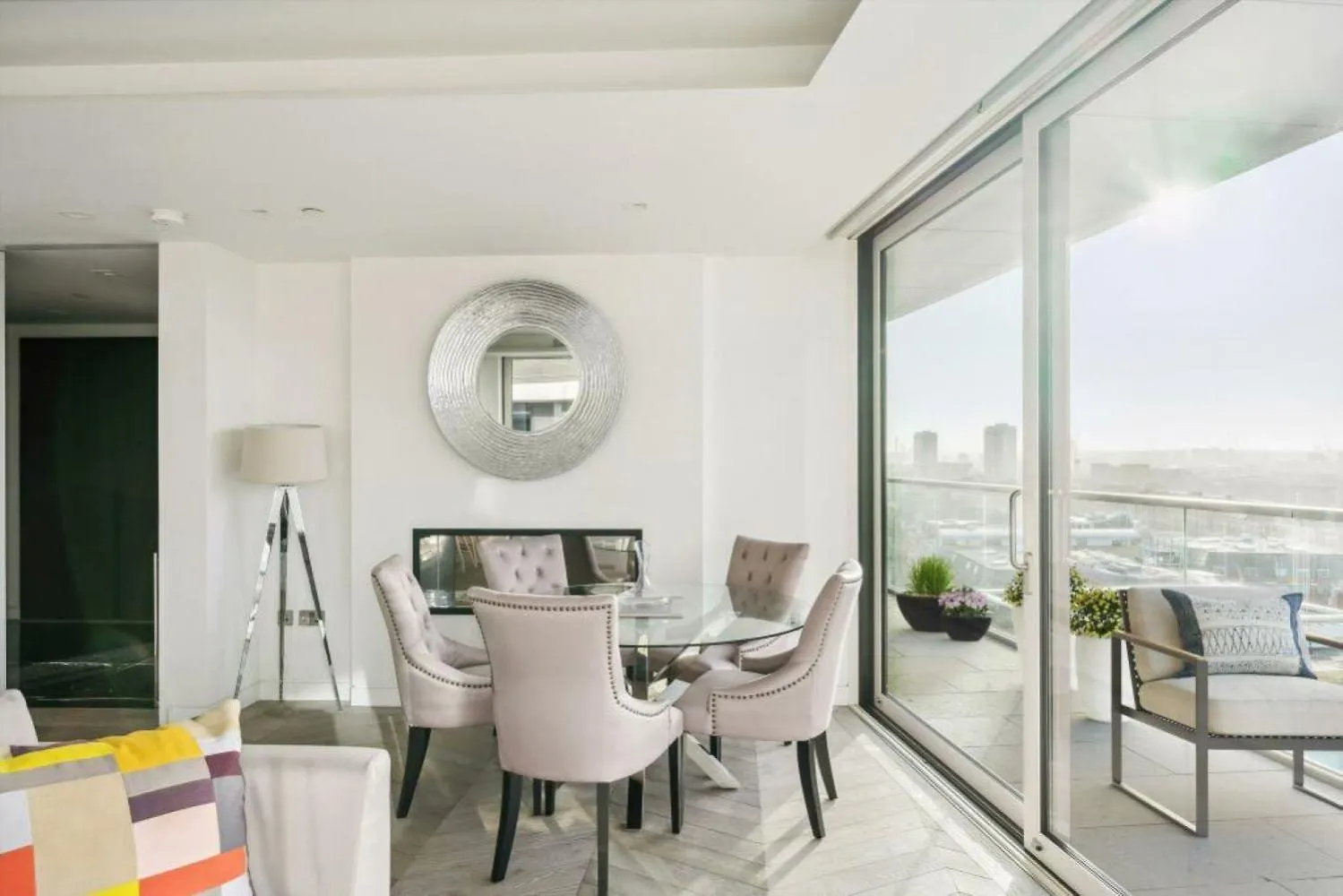 Stunning Duplex Penthouse Over 2200 Sq Ft Sleeps 8 With Jacuzzi Rooftop Views Of The City Apartment London United Kingdom