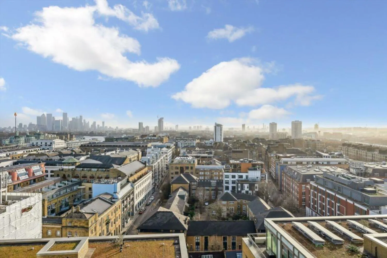 Stunning Duplex Penthouse Over 2200 Sq Ft Sleeps 8 With Jacuzzi Rooftop Views Of The City Apartment London